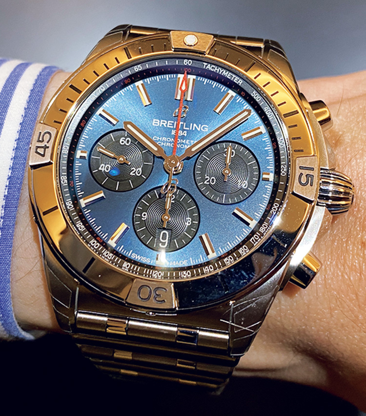 <p><b>イチオシその5：BREITLING（ブライトリング）<br />
クロノマット B01 42</b><br />
自動巻き。径42mm。SSケース＆ベルト。107万6900円</p>
