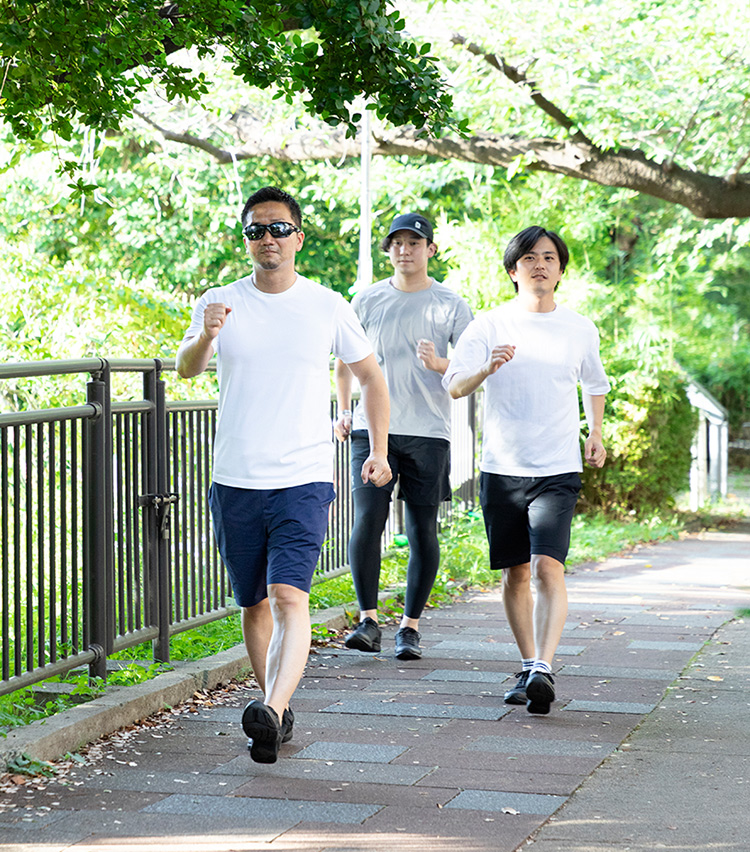 時速7キロのファストウォーキングで効率的にエネルギー消費　実践