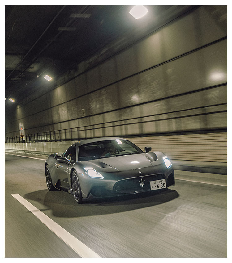 MASERATI／快適性と高性能の融合「MC20」