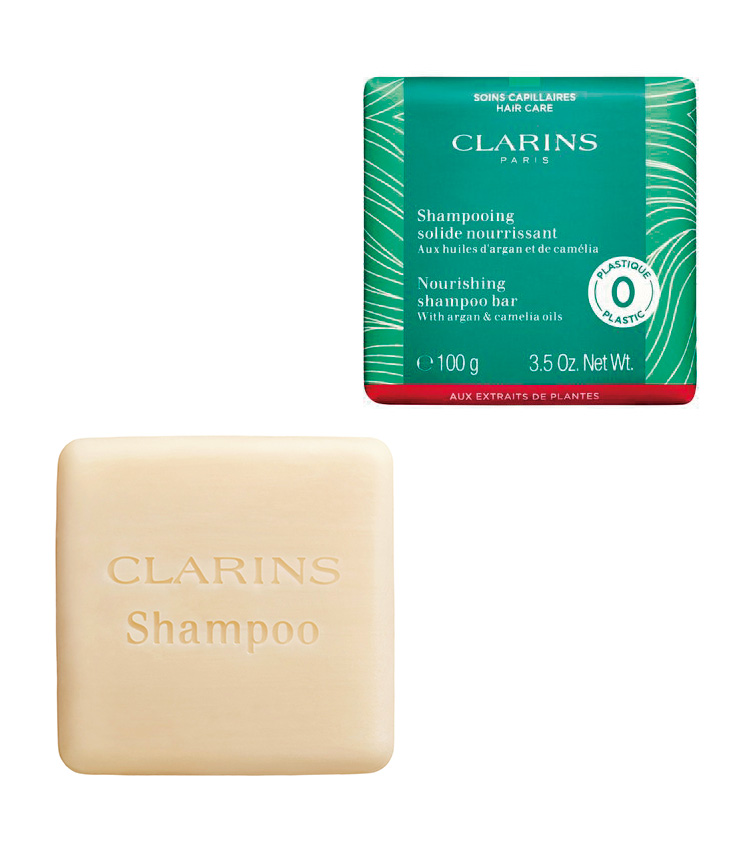 <p><b>CLARINS<br />クラランスのシャンプー バー N</b><br />
環境負荷が少なく地球に優しいバータイプのシャンプーが遂にクラランスからも登場。“アルガンオイル”と“カメリアオイル”配合で、泡立ちがよく、地肌と髪の汚れを速やかに落とす。ココナッツの香りが心地よく、どんな髪質にも適応。100g 2640円（クラランス）</p>
