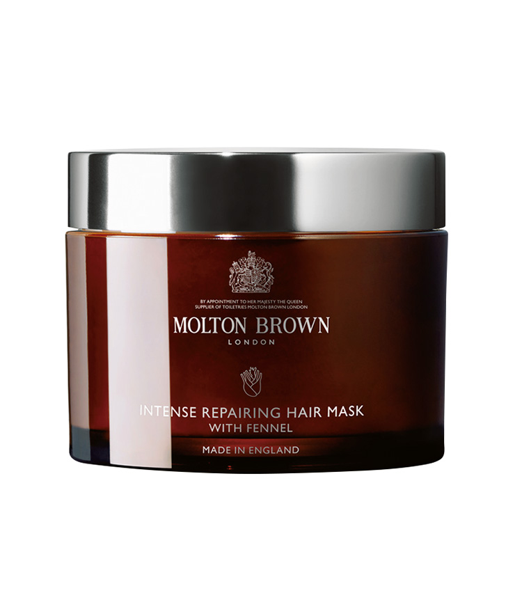 <p><b>MOLTON BROWN<br />モルトンブラウンのフェンネル ヘアマスク</b><br />
サステナブルな環境で栽培された“フェンネル”を使用したスペシャルアイテム。シャンプー後、ダメージヘアに塗布して15分ほどパックする。週1～2回で見違えるような生き生きとした印象に。250ml 4620円（モルトンブラウンジャパン）</p>
