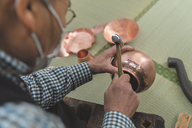 3代にわたり、燕鎚起銅器を制作する工房の傑作