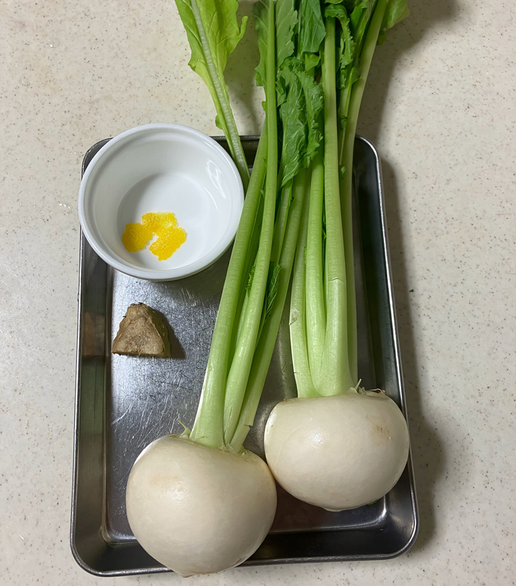 <p>1. 材料を準備。</p>
