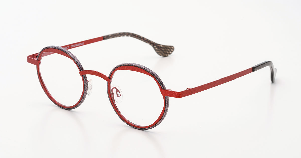 ME_glasses2024_p26-27a_OGP.jpg