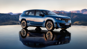 BMW電動化のマイルストーン。新型iX3が切り開く電動化とデザインの未来