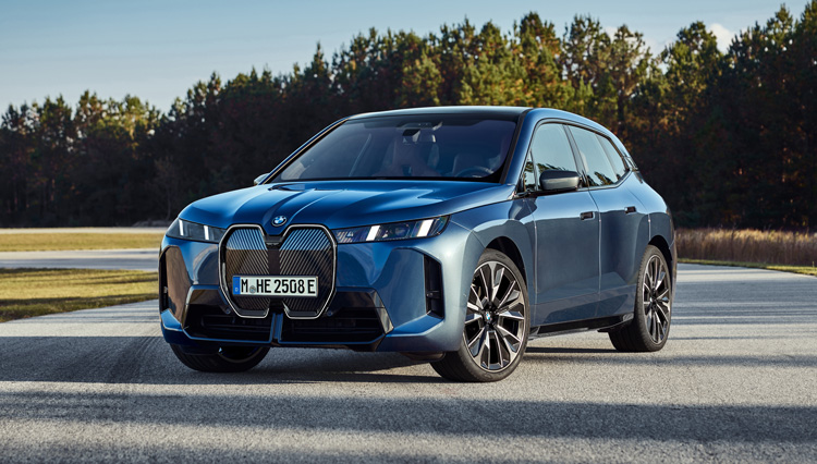 最長723kmと最強1,100Nm。「BMW iX」は電動ラグジュアリーの新基準へ