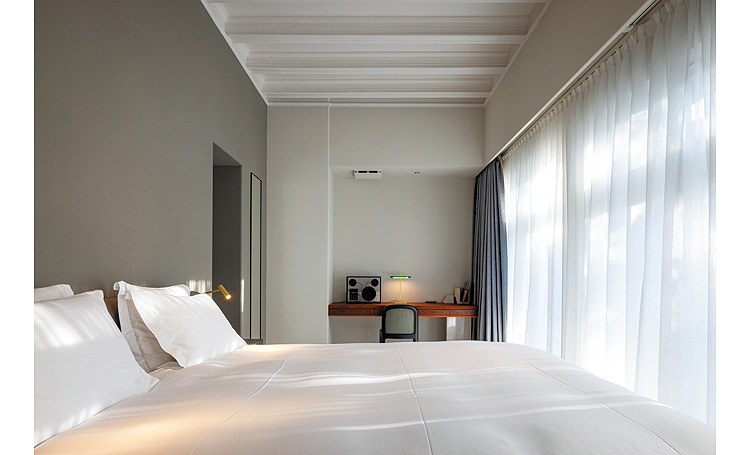 HOTEL 白林 HAKODATE