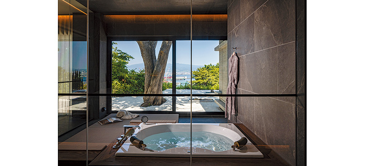 HOTEL 白林 HAKODATE