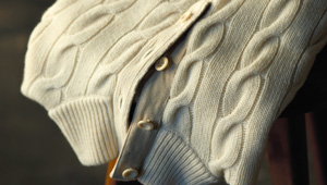 軽やかににして濃厚。これぞ理想のカシミア〈ラルフローレン〉