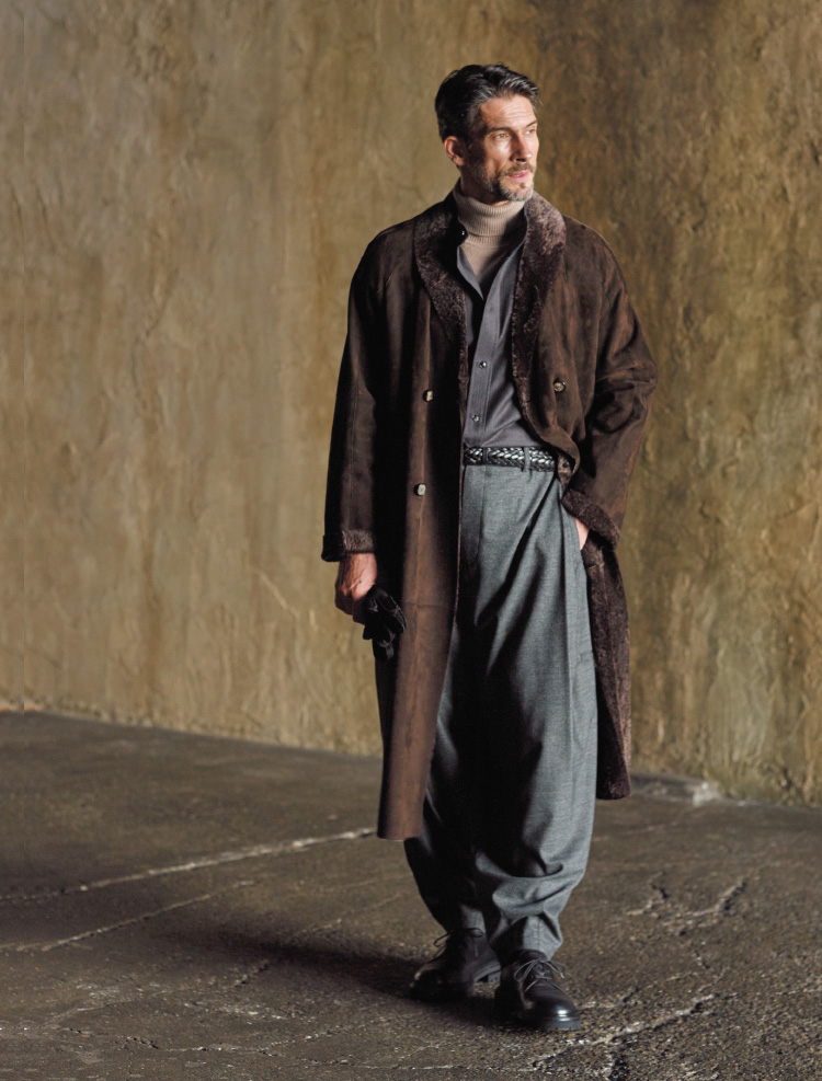 ジョルジオ アルマーニのムートンコート