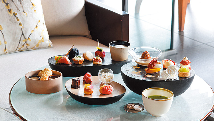 東京の中心で自宅のような寛ぎ空間を。パレスホテル東京〈ザパレスラウンジ〉