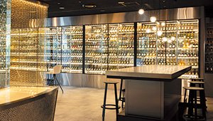 会食前の一杯に。帝国ホテル 東京のシャンパンバー『The Rendez-Vous AWA』