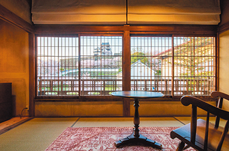 大須城を正面に望む2階