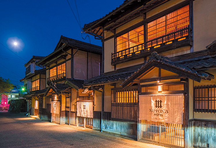 城下町のラウンジやレストラン