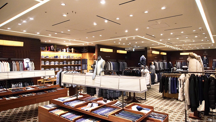 気になる東京スポット！唯一無二の “スペシャリティストア” 「バーニーズ　ニューヨーク銀座本店」