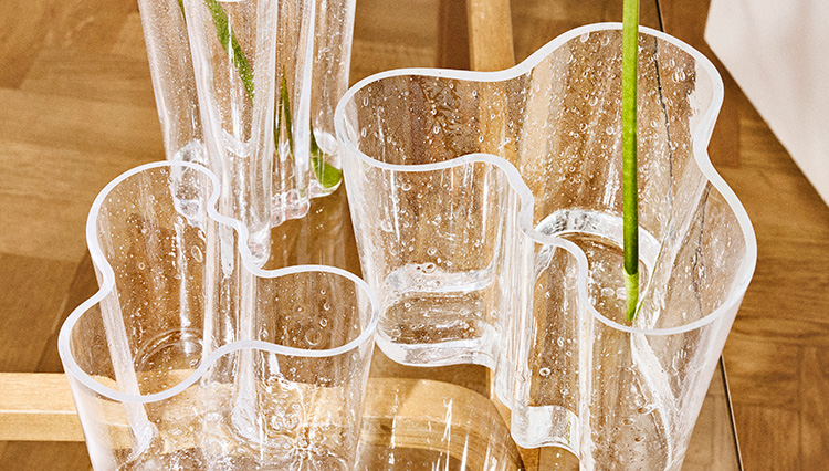 アアルト・ベース誕生90周年。「泡」を纏った限定モデル「Bubble Base」が登場