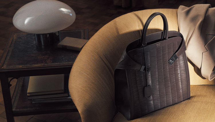 横浜で体感！フェラガモ、究極の男の品格