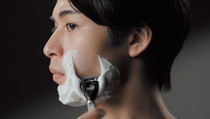 痛み、赤み、ブツブツ……カミソリ負けが原因かも？ 正しい肌ケア方法で改善を