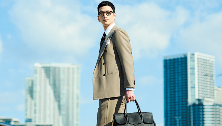 【エグゼクティブのための SHOES & BAG 】新・選びのヒント１　手元・足元の最適化で、仕事の成功が近づく